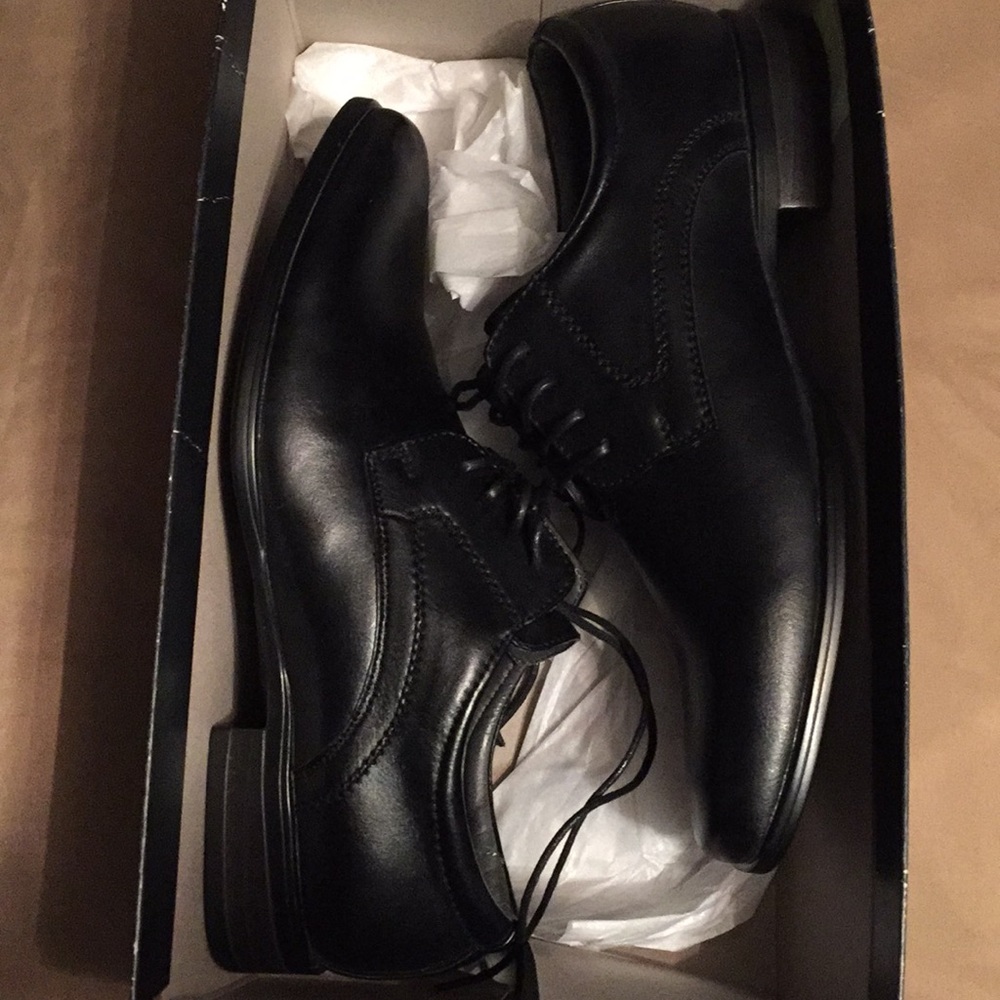 Apt 9 Men’s black dress shoes, Never worn